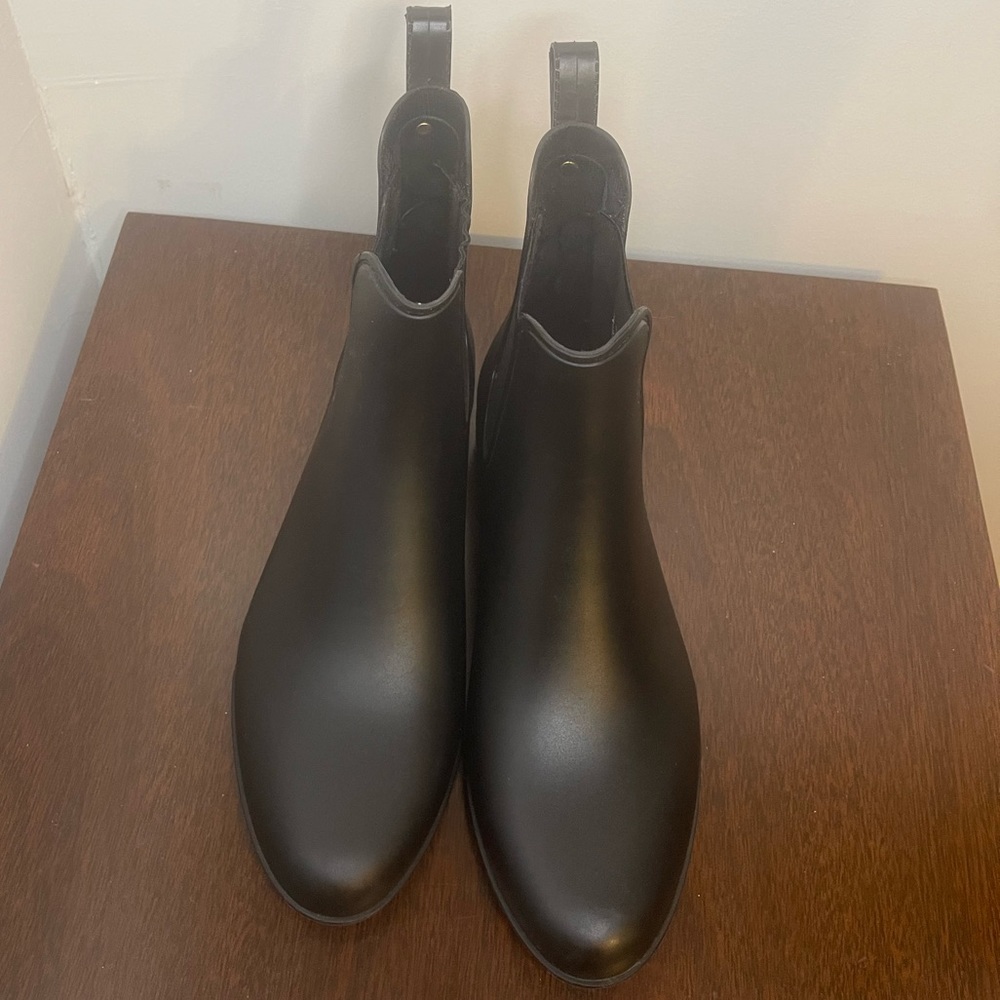Short Matte Black Rain boots